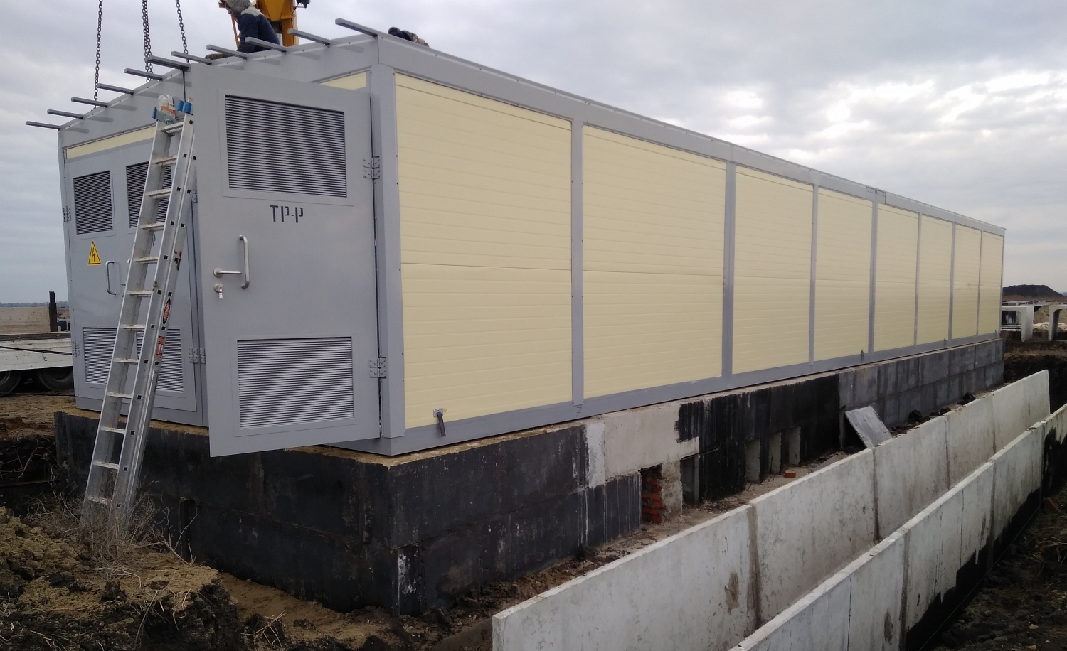 Комплектная трансформаторная подстанция, утепленная в корпусе из «сэндвич-панелей» (КТПу)