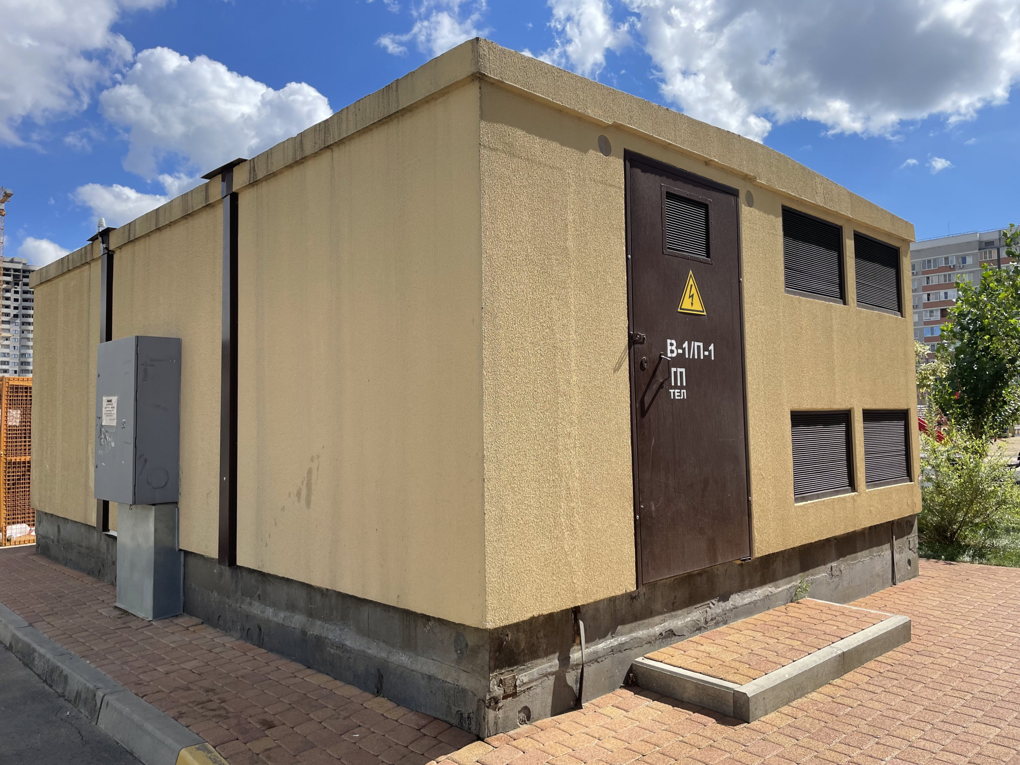 Блочный распределительный пункт, совмещенный с трансформаторной подстанцией (БРТП)